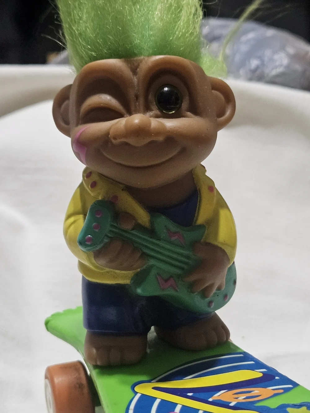 Vintage 1990s TNT Neon Pull N’ Go Skateboard Rockin’ Troll Doll